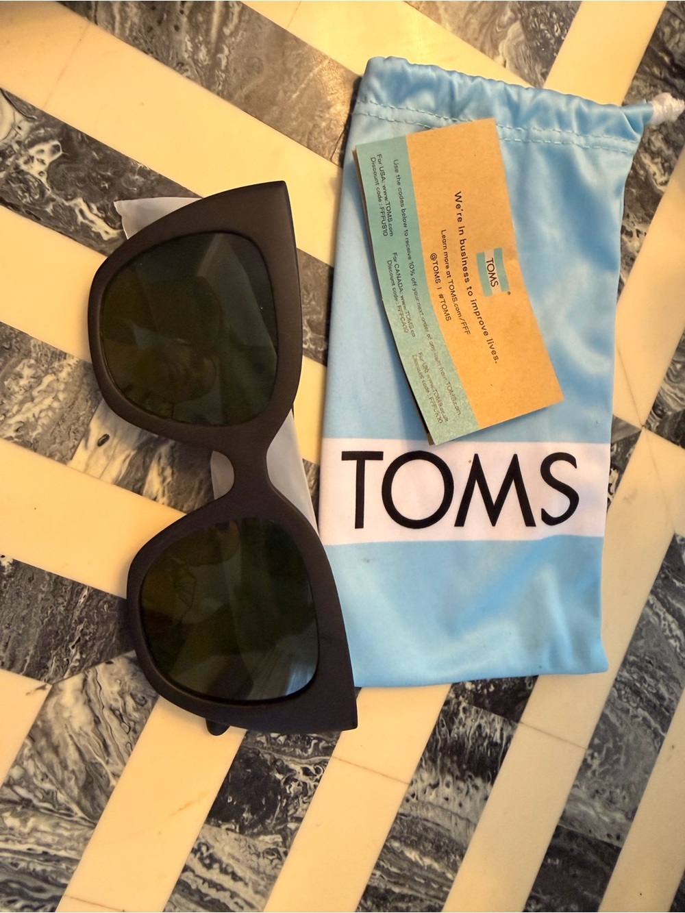 TOMS Women's Black Cat-Eye Sunglasses with Dark Lenses